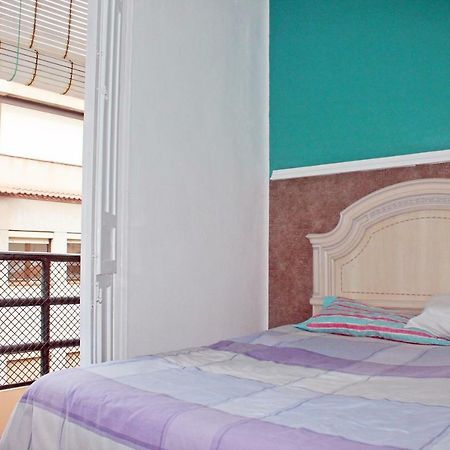 Habitacion Con Terraza En Аликанте Екстериор снимка