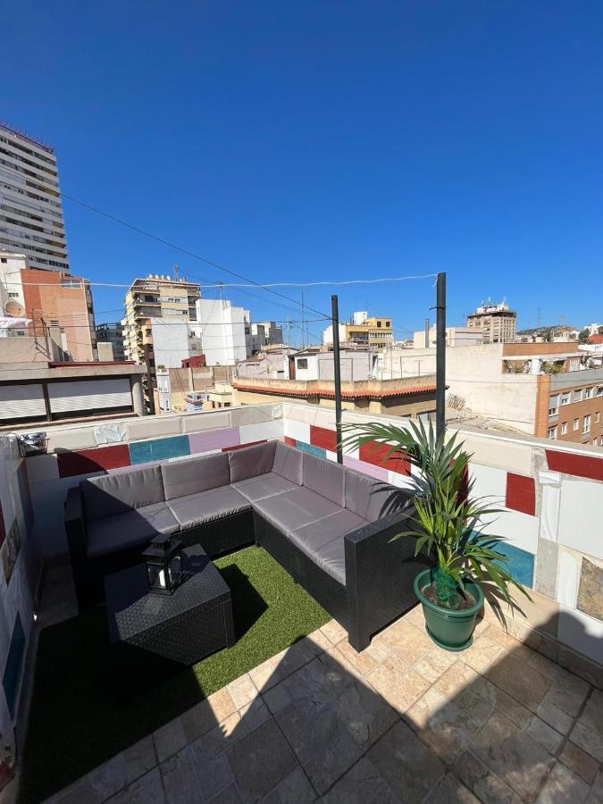Habitacion Con Terraza En Аликанте Екстериор снимка