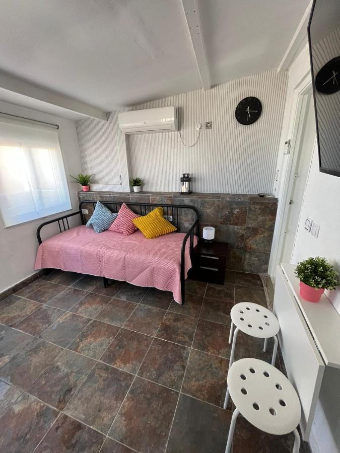 Habitacion Con Terraza En Аликанте Екстериор снимка