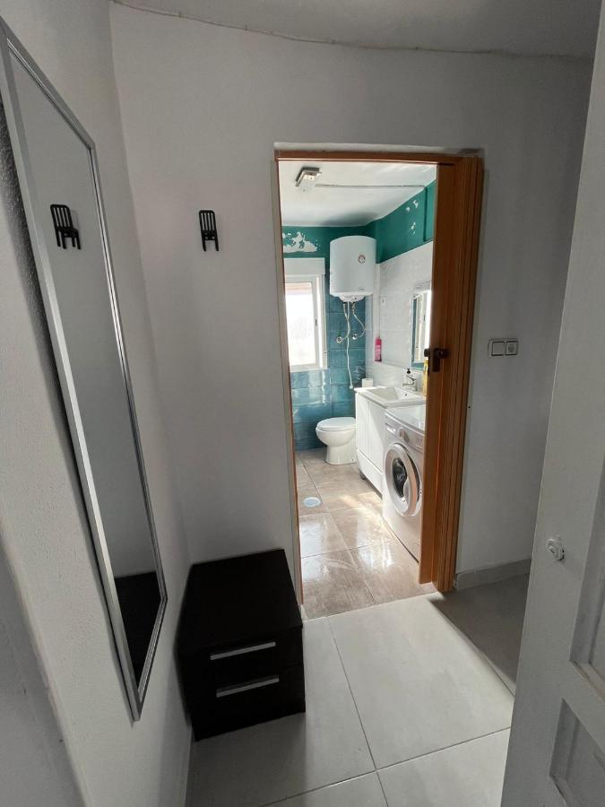 Habitacion Con Terraza En Аликанте Екстериор снимка