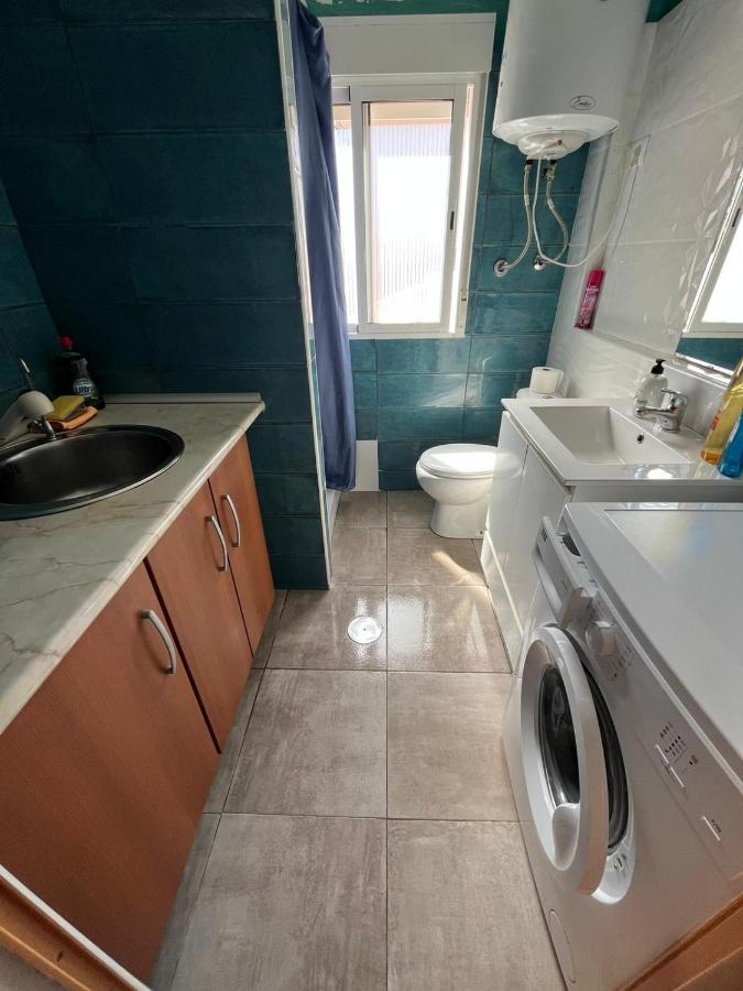 Habitacion Con Terraza En Аликанте Екстериор снимка