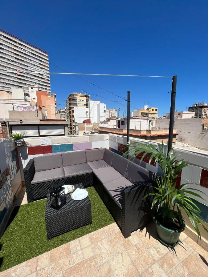 Habitacion Con Terraza En Аликанте Екстериор снимка