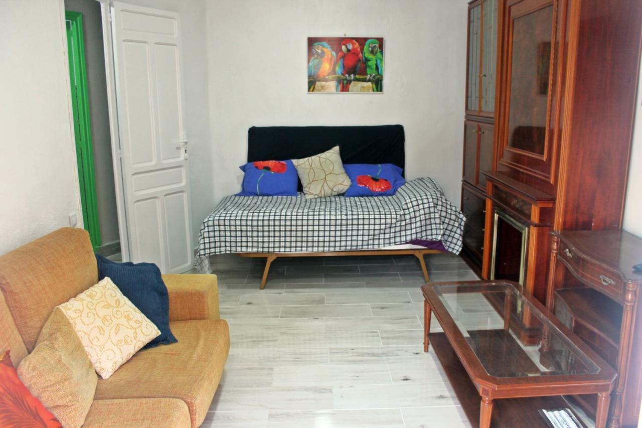 Habitacion Con Terraza En Аликанте Екстериор снимка